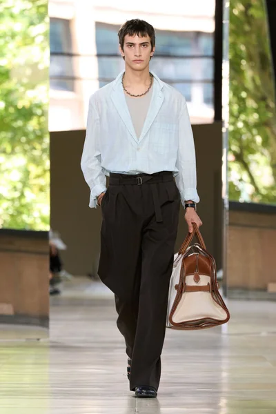 Look 22